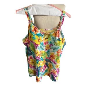 Sunsets Escape Size 20 Tankini top- tropical pattern